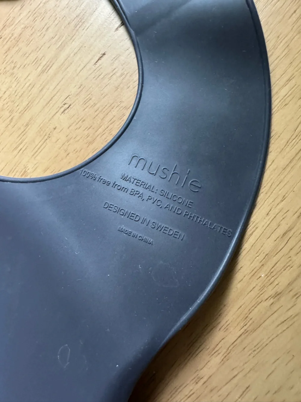 Mushie Silicone Bib (Planets)